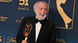 Dick Van Dyke, at 98, Becomes Oldest Daytime Emmy Winner Ever